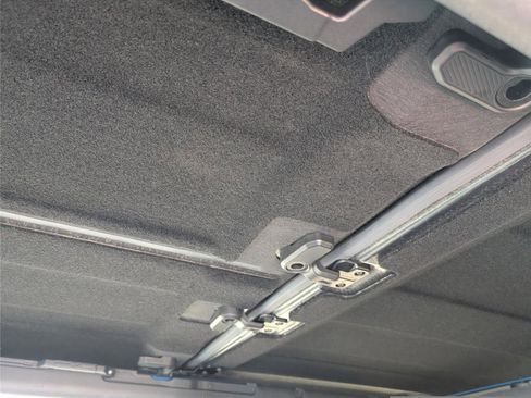 Used 2024 Ford Bronco Wildtrak image 15