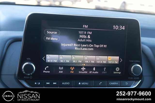 Used 2024 Nissan Rogue S AWD/4WD image 26