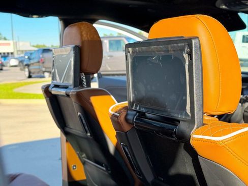 New 2026 Chrysler Pacifica Pinnacle image 4