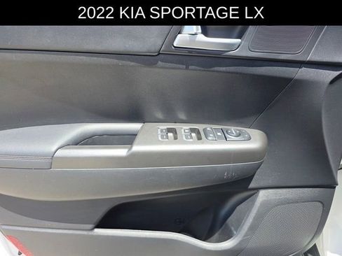 Used 2022 Kia Sportage LX AWD/4WD image 24