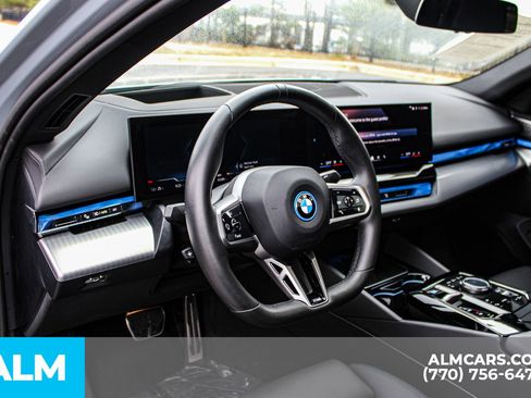 Used 2025 BMW i5 eDrive40i w/ M Sport Package RWD image 24