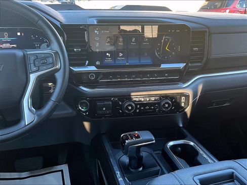 Used 2022 Chevrolet Silverado 1500 LT Trail Boss w/ LT Trail Boss Premium Package image 18