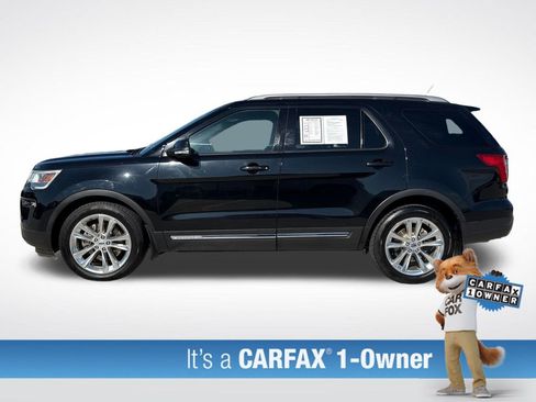 Used 2018 Ford Explorer XLT w/ Equipment Group 202A FWD image 2