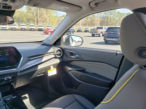 New 2026 Chevrolet Trax ACTIV image 35