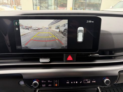 New 2026 Kia Carnival LX FWD image 31