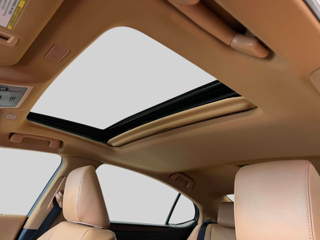 Certified 2022 Lexus ES 350 w/ Premium Package FWD image 23