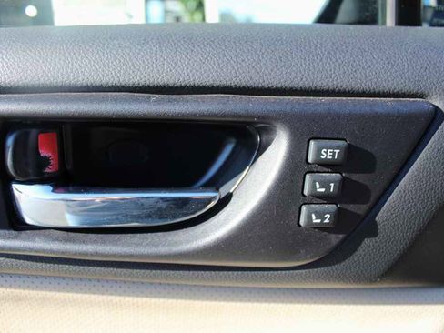 Used 2016 Subaru Outback 3.6R Limited image 13