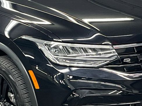 Used 2024 Volkswagen Tiguan SE R-Line image 42