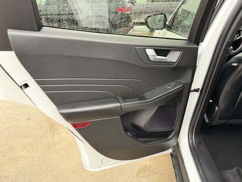 Used 2023 Ford Escape ST-Line w/ Tech Pack #1 FWD image 14