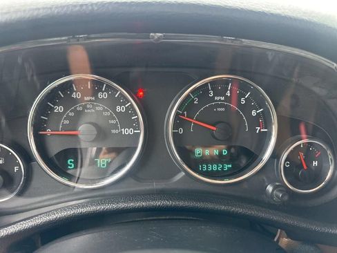 Used 2015 Jeep Wrangler Unlimited Sahara AWD/4WD image 43