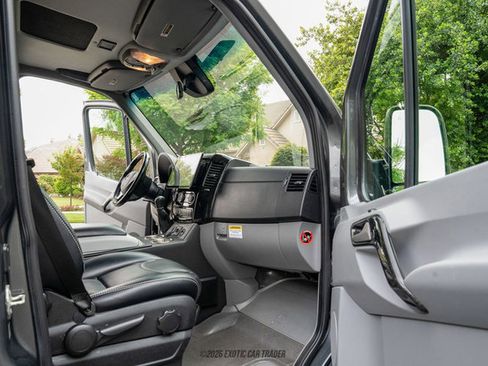 Used 2017 Mercedes-Benz Sprinter 3500 image 23