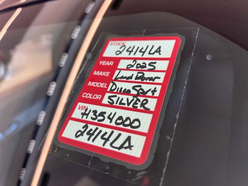 Used 2025 Land Rover Discovery Sport Dynamic SE image 18