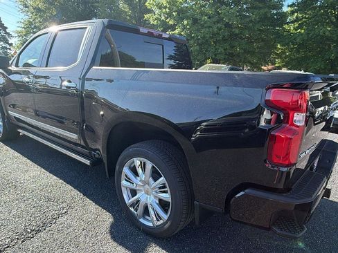 New 2026 Chevrolet Silverado 1500 High Country AWD/4WD image 7