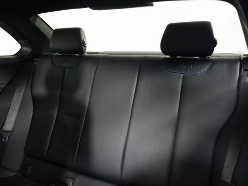 Used 2017 BMW M2 RWD image 11