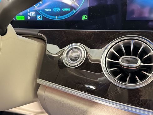 Used 2023 Mercedes-Benz E 450 Coupe image 17