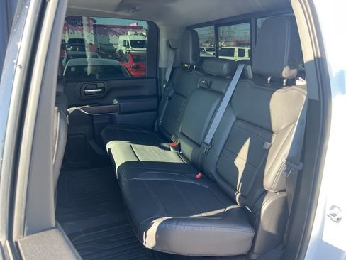 Used 2022 GMC Sierra 3500 Denali w/ Denali Ultimate Package image 11