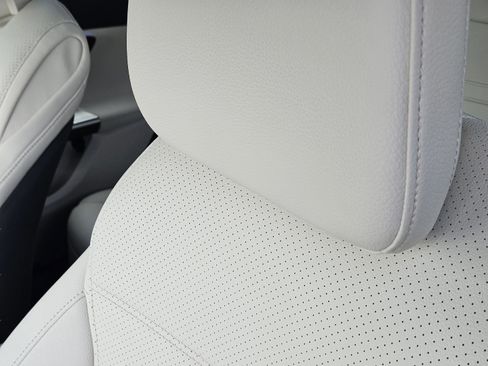 Certified 2026 Mercedes-Benz GLC 300 image 7