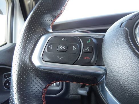 Used 2021 Jeep Gladiator Mojave AWD/4WD image 16
