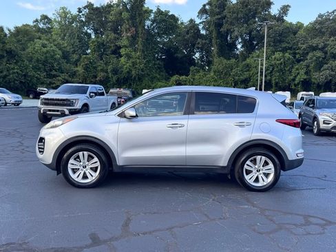 Used 2018 Kia Sportage LX AWD/4WD image 3