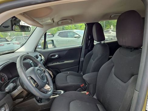 Used 2015 Jeep Renegade Latitude w/ Popular Equipment Group AWD/4WD image 21