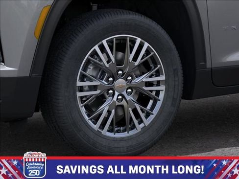 New 2026 Chevrolet Traverse LT w/ Driver Confidence Package AWD/4WD image 9