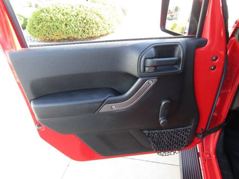 Used 2017 Jeep Wrangler Unlimited Sport w/ Max Tow Package image 11