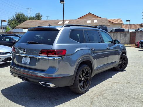 Certified 2023 Volkswagen Atlas SE w/ Panoramic Sunroof Package FWD image 8