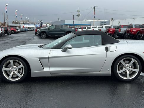 Used 2008 Chevrolet Corvette Convertible w/ Preferred Equipment Group image 8