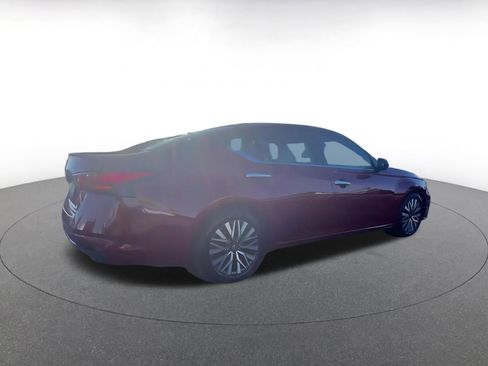 Used 2025 Nissan Altima 2.5 SV image 15