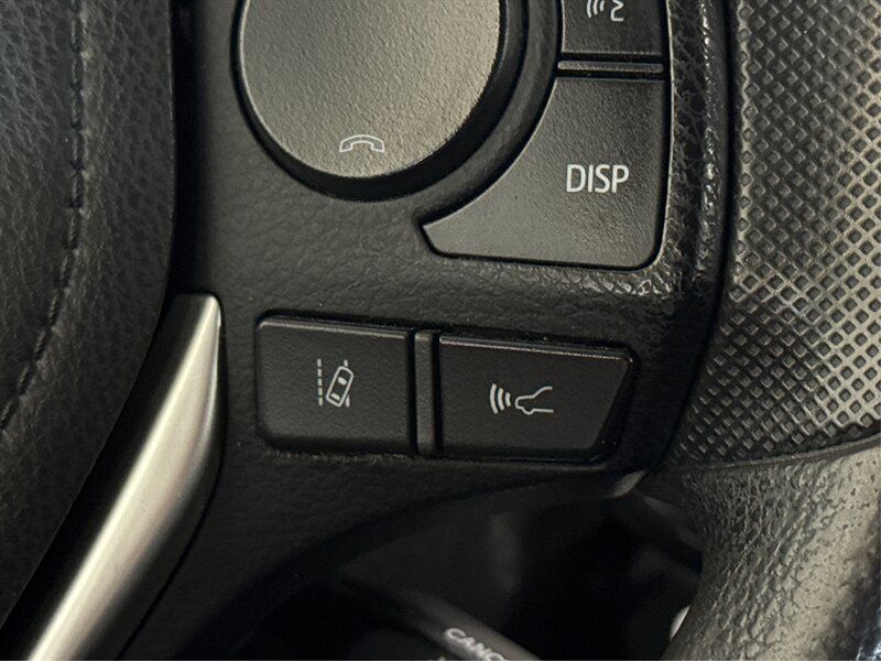 Used 2019 Toyota Corolla LE FWD image 19