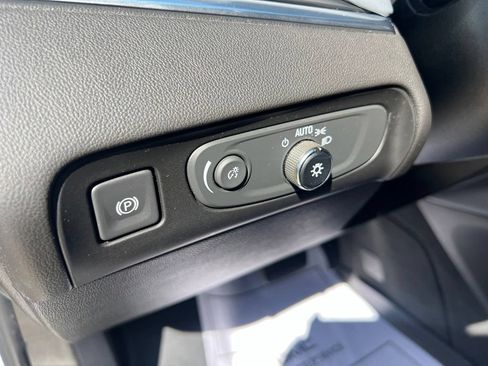 Used 2020 Buick Enclave Essence w/ Trailering Package, 5000 lbs. AWD/4WD image 23