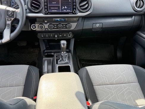 Used 2023 Toyota Tacoma TRD Sport w/ Technology Package image 14