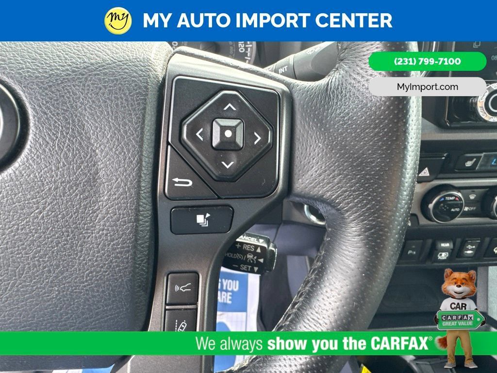 Used 2018 Toyota Tacoma TRD Sport AWD/4WD image 17