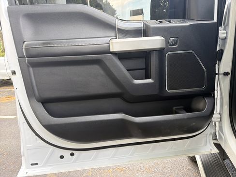 Used 2018 Ford F150 Lariat w/ Equipment Group 501A Mid image 14