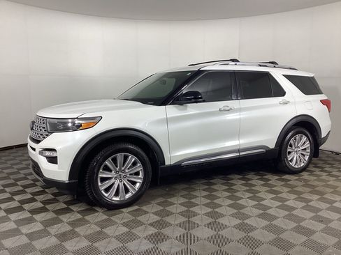 Used 2020 Ford Explorer Limited w/ Class III Trailer Tow Package AWD/4WD image 5