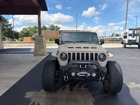 Used 2022 Jeep Wrangler Unlimited Rubicon w/ Cold Weather Group AWD/4WD image 21