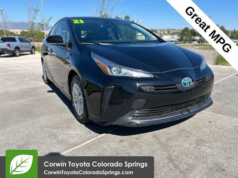 Used 2021 Toyota Prius LE FWD image 1