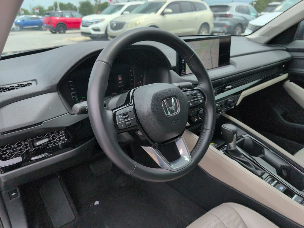 Used 2023 Honda Accord Touring image 29