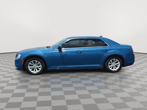 Used 2023 Chrysler 300 Touring w/ Safetytec Plus Group RWD image 5
