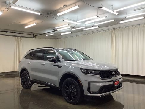 Used 2022 Kia Sorento SX image 4