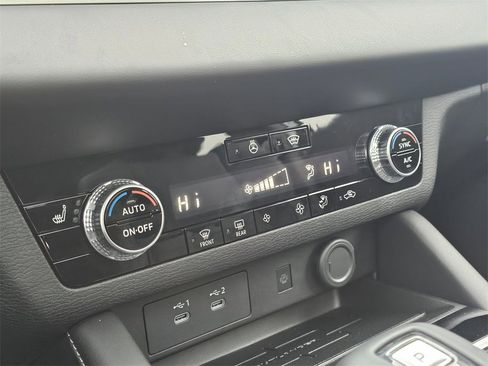 New 2026 Mitsubishi Outlander SE image 21