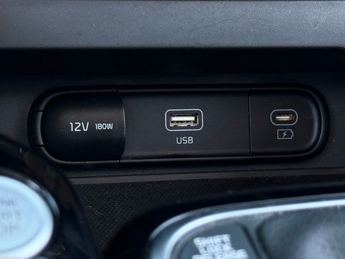 Used 2023 Kia Soul GT-Line image 22