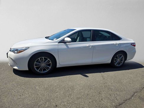 Used 2016 Toyota Camry SE FWD image 6