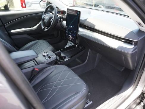 Used 2023 Ford Mustang Mach-E Select RWD image 17