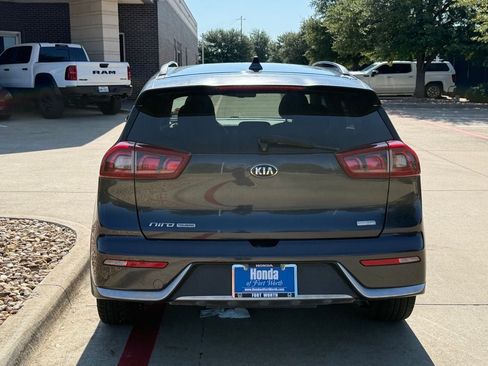 Used 2018 Kia Niro EX w/ EX Touring Graphite Edition FWD image 5