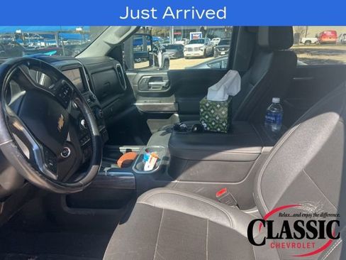 Used 2021 Chevrolet Silverado 3500 LTZ w/ LTZ Texas Edition image 15