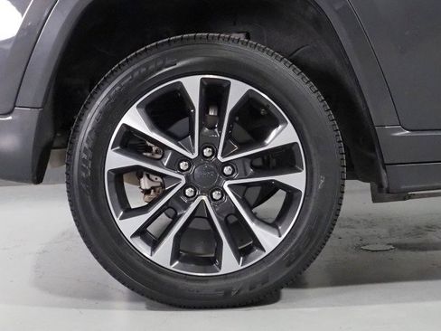 Used 2023 Jeep Grand Cherokee Overland image 53