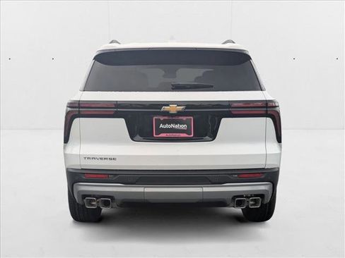 New 2026 Chevrolet Traverse LT image 7