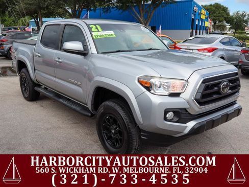 Used 2021 Toyota Tacoma SR5 RWD image 8