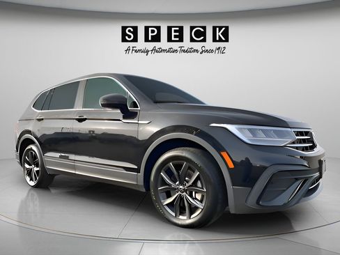 Used 2024 Volkswagen Tiguan SE AWD/4WD image 14